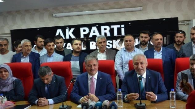 Çakır ve Kahtalı'dan aday adaylığı başvurusu