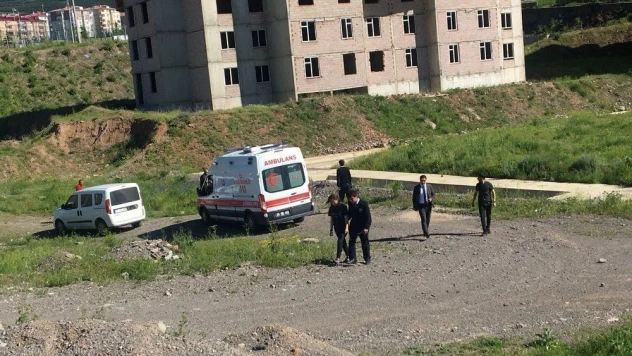 İntihar etmek isteyen liseli kızın hayatını polis kurtardı