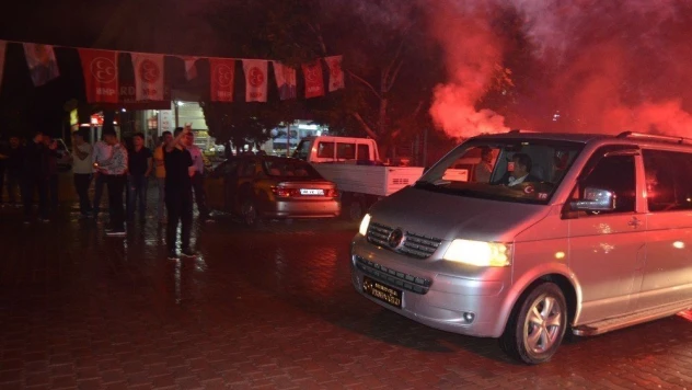 MHP'li Fendoğlu'na Yakınca'da coşkulu karşılama