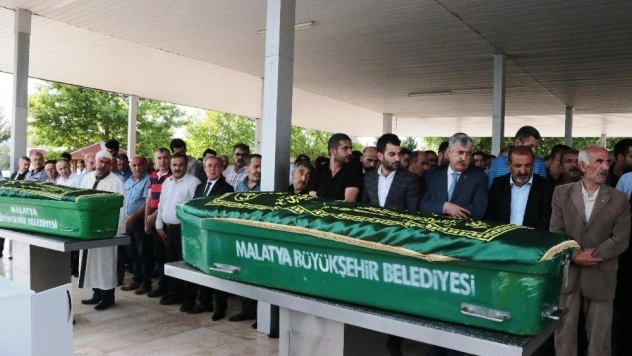 Özlem öğretmen ve babası son yolculuğuna uğurlandı