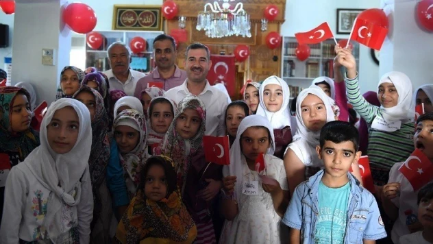 Kur'an kursu öğrencileri şehitleri dualarla yad etti