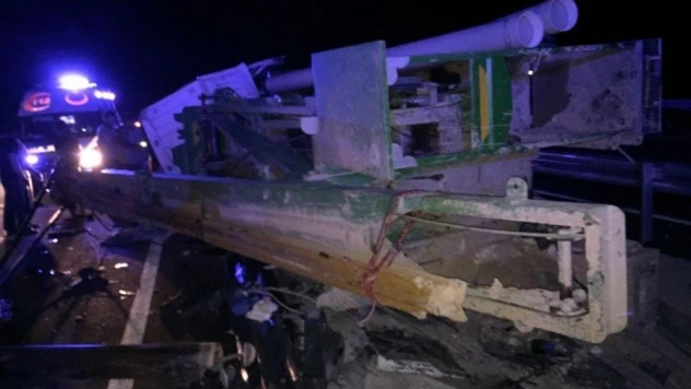 Feci Kaza! Sondaj aracı yan yattı: 2 Ölü