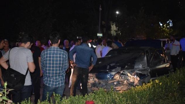 Ters yöne giren araç üç araca birden çarptı: 3 yaralı