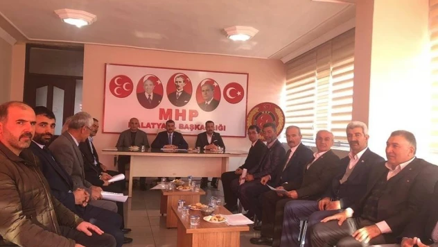 Avşar, ilçe başkanları ile istişare toplantısı yaptı