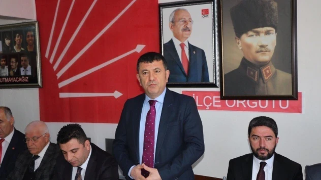 'Sen akraba cumhuriyeti kurmuşsun'