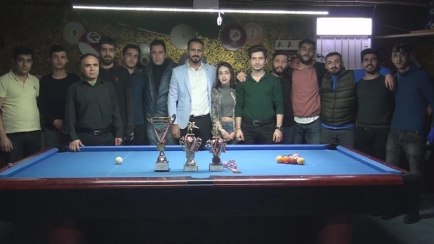 Bilardo turnuvası başladı