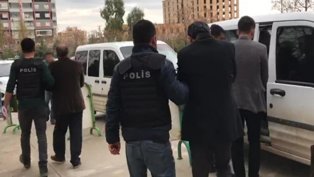 Camilere dadanan çete çökertildi