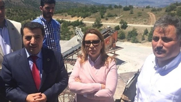 'Öznur Çalık bu kıyımda başrol oynamıştır'