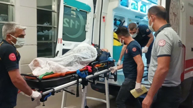 Adıyaman'da otomobil ile hafif ticari araç çarpıştı: 3 yaralı