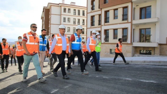 Deprem konutlarında 2 ve 3.etap kura çekimi Temmuz'da