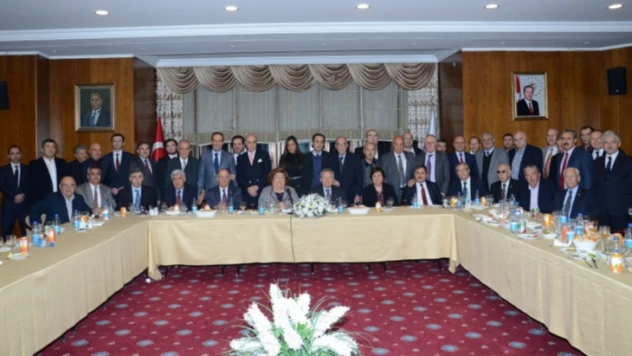 Başkan Eser, bürokratlar ve siyasilerle buluştu