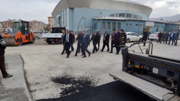Polat sıcak asfalt çalışmalarını inceledi