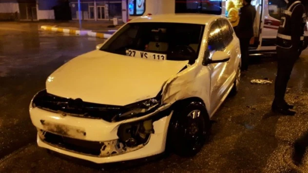 İki otomobil çarpıştı: 5 Yaralı