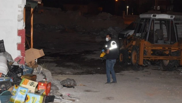 Kardeşlerin silahlı kavgasında hurdacıda çalışan şahıs yaralandı