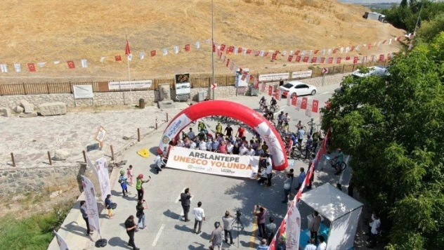 Kayısı Festivali 1.Ulusal Arslantepe Bisiklet Yarışı yapıldı
