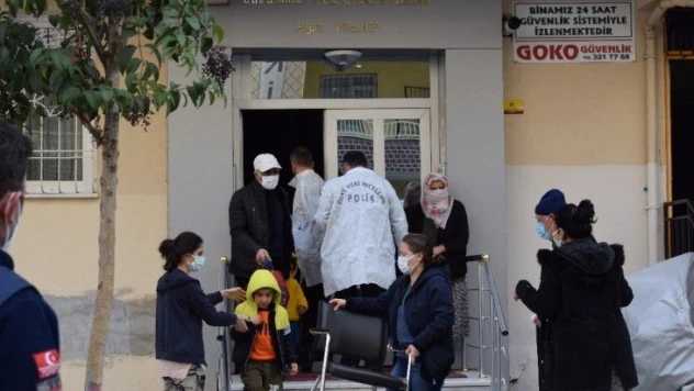 Balkondan düşen kadın hayatını kaybetti
