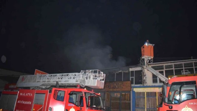 Malatya'da sanayi sitesinde korkutan yangın