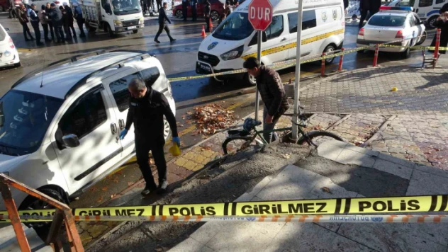 Seyyar satıcı zabıta tartışması kanlı bitti