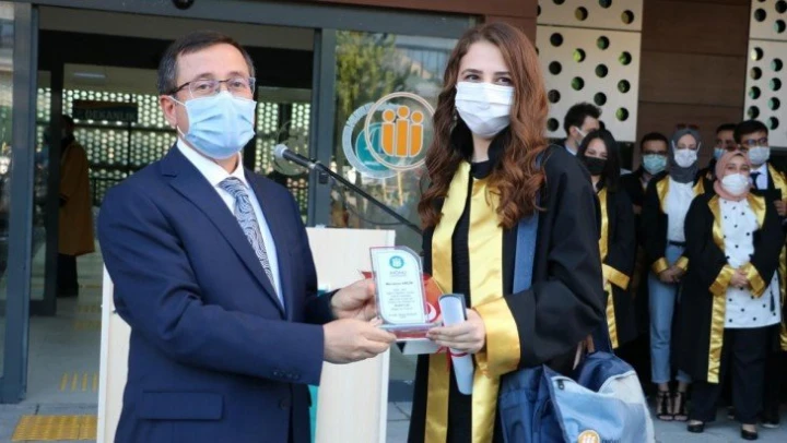 Hukuk Fakültesi'nde mezuniyet töreni