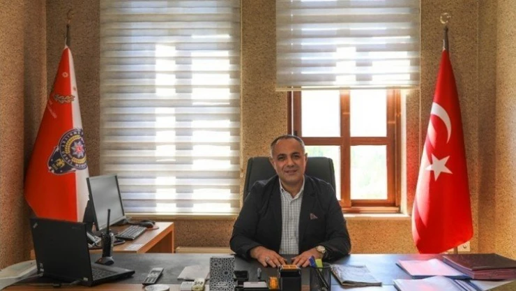 'Düşünce başın dara, Erol Boyraz'ı ara' sloganı ile göreve başladı