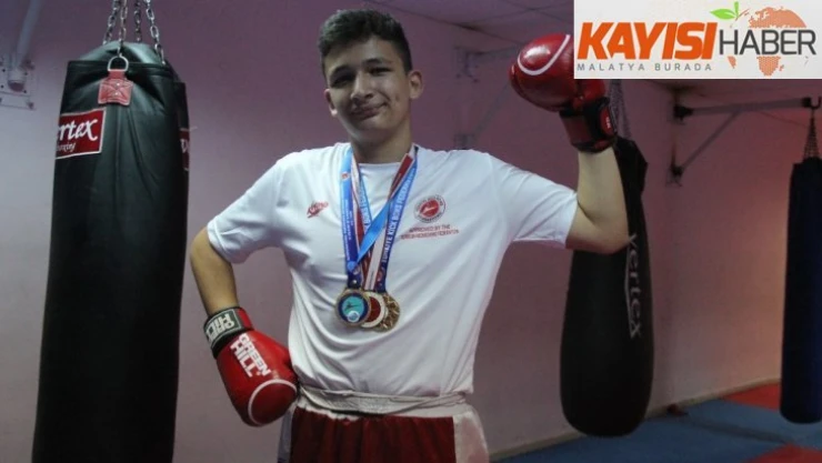 15 yaşındaki Kerem, kick boks ile hayata güldü