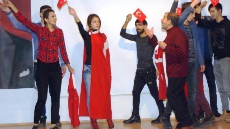 15 Temmuz'u anlatan tiyatro ilgiyle izlendi