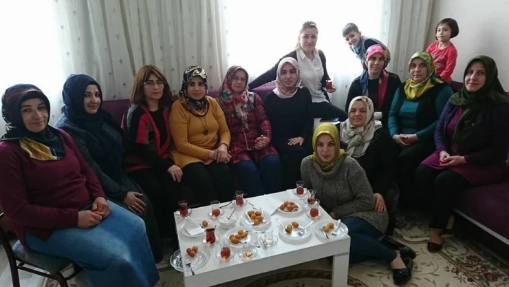 AK Parti Kadın Kolları referandum çalışmalarını hızlandırdı