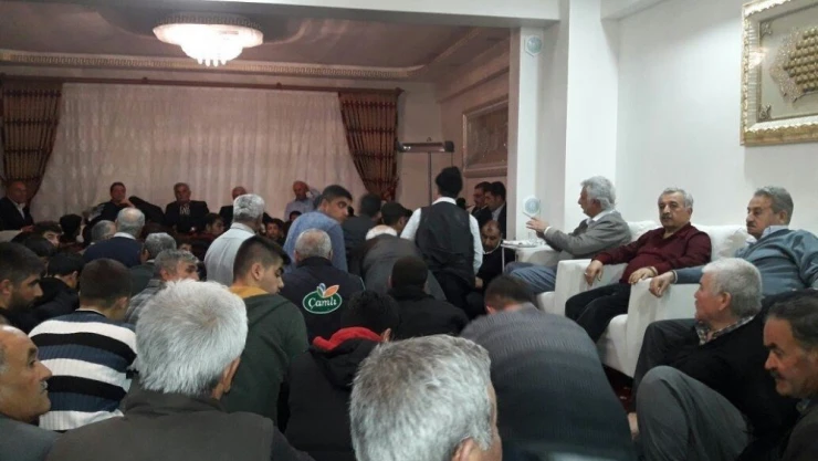 Akçadağ'da referandum bilgilendirme toplantısı