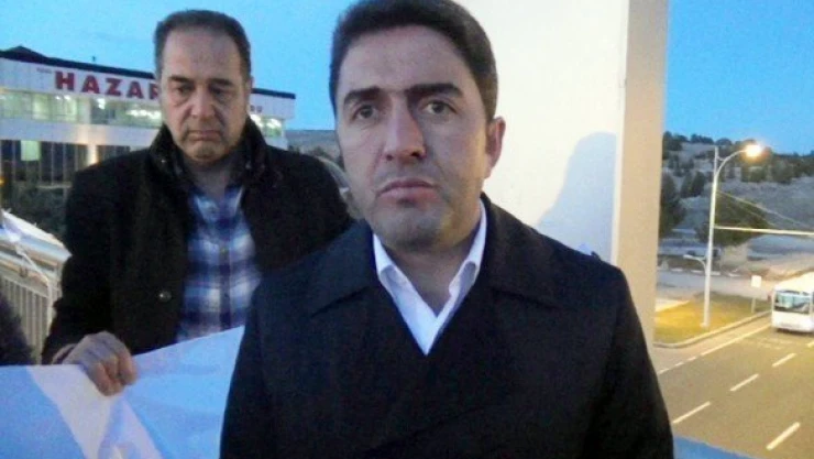 Kiraz, 'hayır' afişlerinin sökülmesine tepki gösterdi