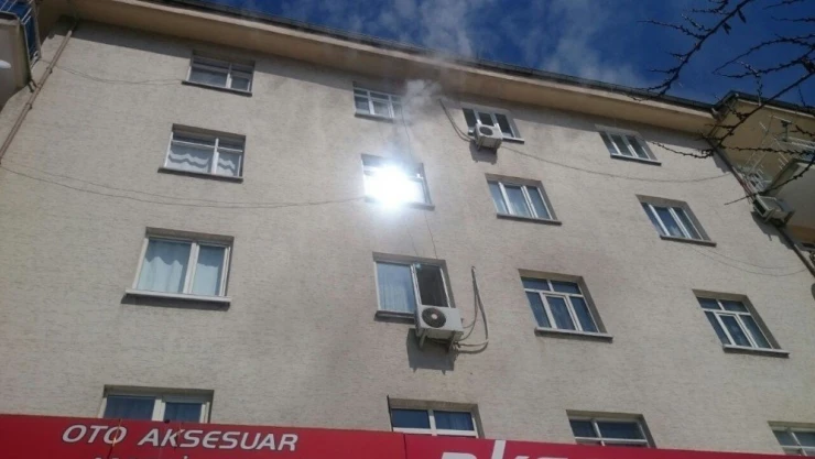 Ev yangınında maddi hasar meydana geldi