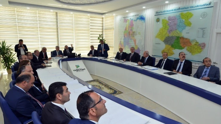 Müsteşar Cemal Nogay yatırımlar hakkında bilgi aldı