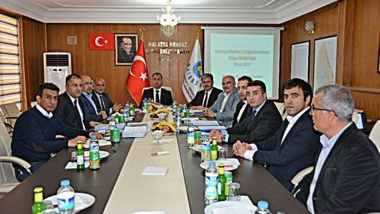 1.OSB Yönetim Kurulu Toplantısı Vali Toprak'ın başkanlığında yapıldı
