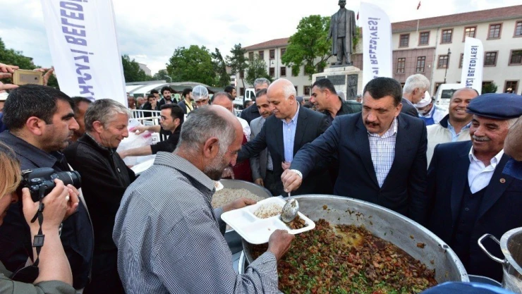 Battalgazi Belediyesi İftar Çadırında ilk iftar coşkusu
