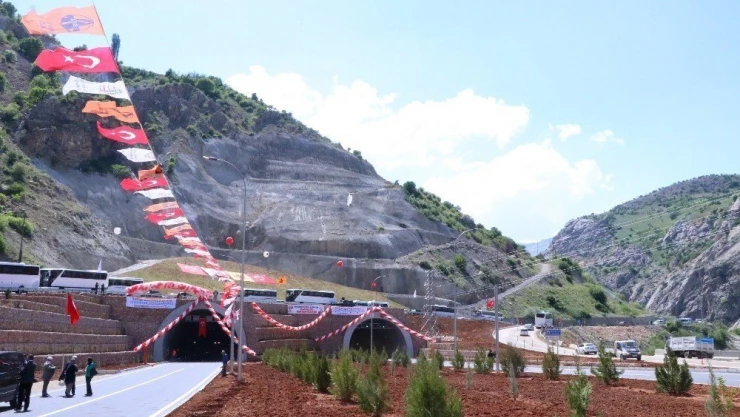 Doğu'yu Akdeniz'e bağlayan Erkenek Tüneli açıldı
