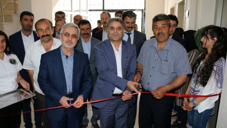 Hekimhan'da Ebruli Sergisi açıldı
