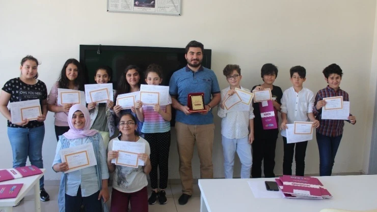 Çınar Kolejinde karne heyecanı
