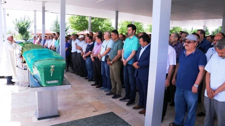 Aile hekimi kalp krizine yenik düştü
