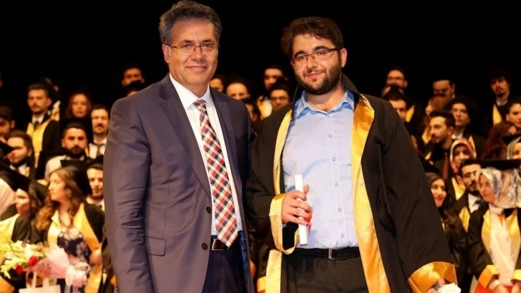 Genç doktorlar yemin töreni ile mesleğe ilk adımlarını attılar