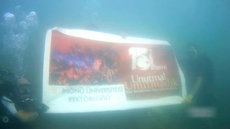İNOSAR ekipleri 15 Temmuz şehitleri anısına dalış yaptı
