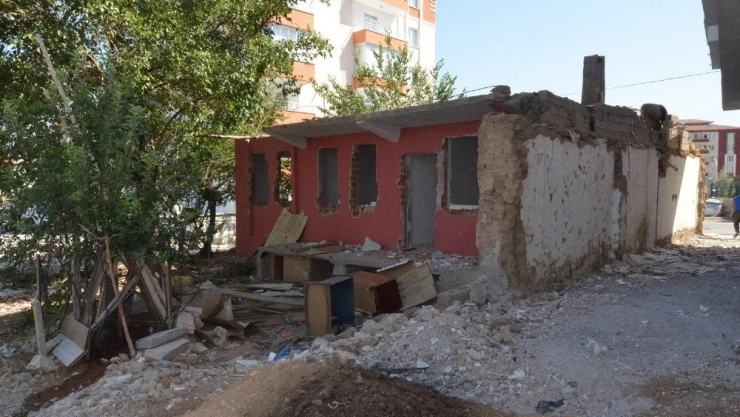 Yeşilyurt'ta alternatif yol güzergahlarının sayısı artıyor