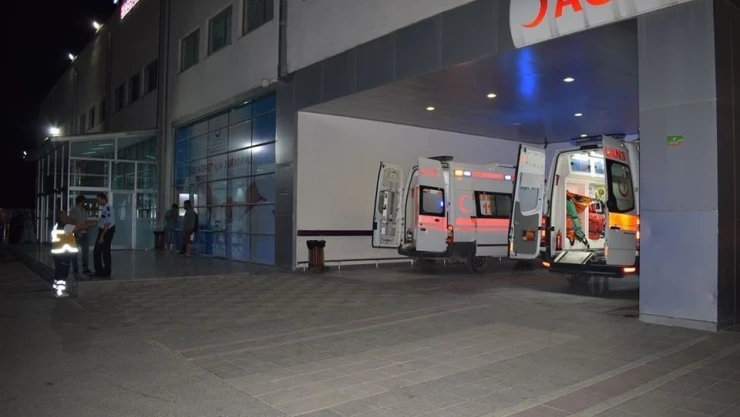 Akçadağ'da baltalı ve silahlı kavga:5 yaralı