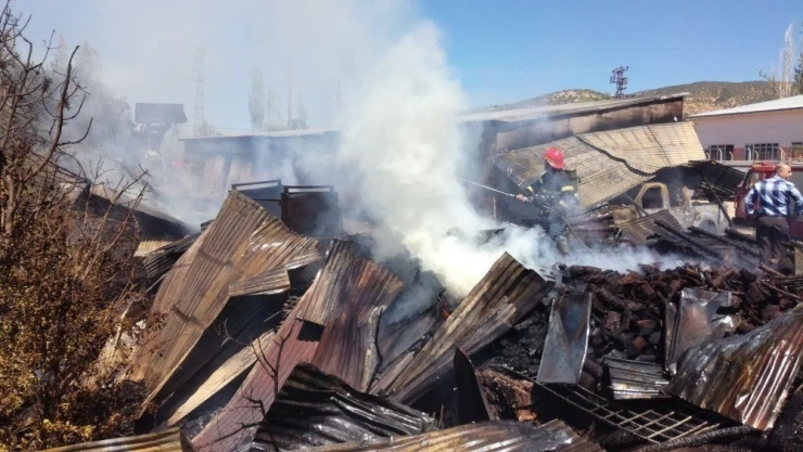 Malatya'da depo yangını
