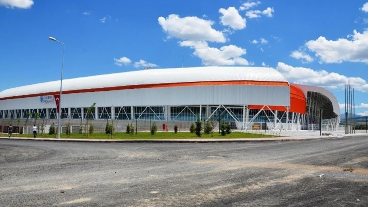 Büyükşehir Belediyesi, stadın kiralanması kararını onaylandı