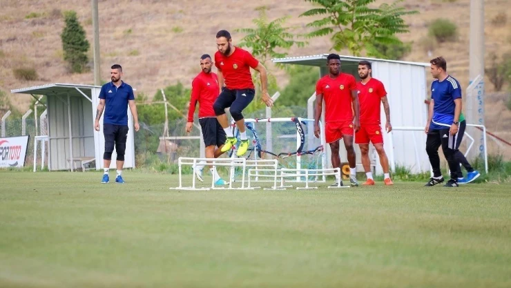 Evkur Yeni Malatyaspor'da Sağlam'dan rehavet uyarısı