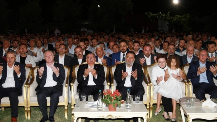 Bakan Yılmaz nikah şahidi oldu
