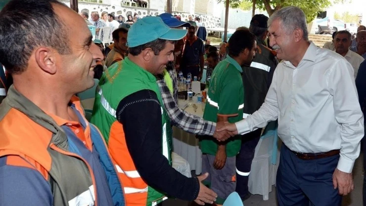 Yeşilyurt Belediye Başkanı Hacı Uğur Polat:
