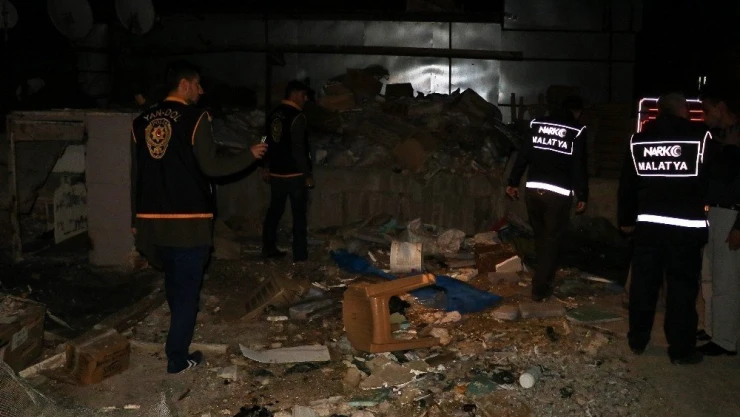 Malatya'da polisten eğlence merkezlerine şok baskın
