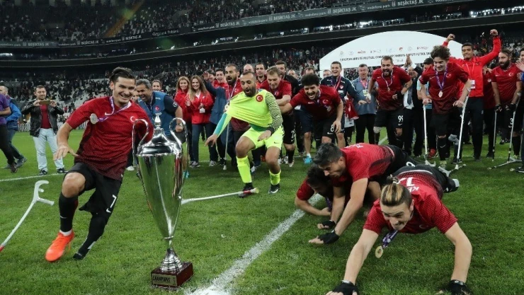 (Özel Haber) Ampute Milli Takım kaleci Selim Karadağ'dan şampiyonluğun öyküsü
