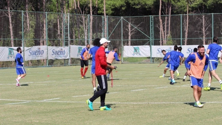 Evkur Yeni Malatyaspor'da başkan Adil Gevrek kampı ziyaret etti
