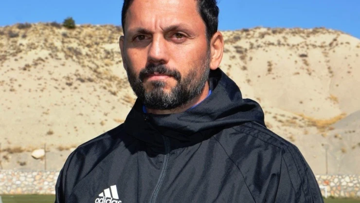 Evkur Yeni Malatyaspor'da Erol Bulut kadro derinliğinden şikayetçi
